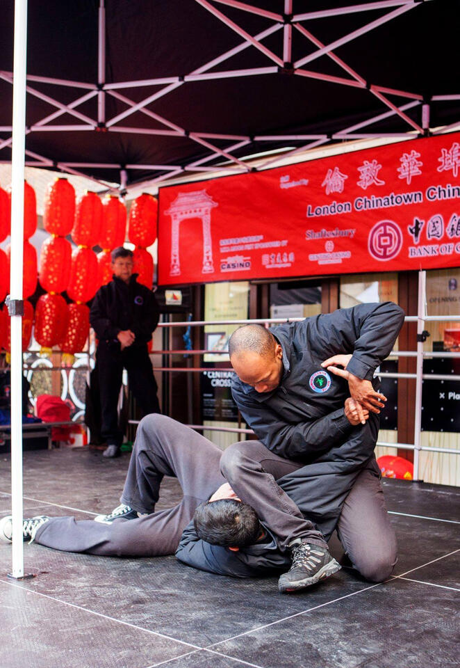 Learn Hokkien Kuntao Mantis with Richard Elliott. Discover traditional martial arts techniques blended with practical self-defense, rooted in a rich lineage